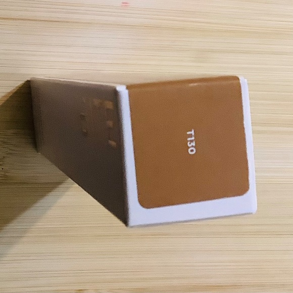 Bite Beauty Changemaker Supercharged Micellaire. Color T130 - Picture 3 of 3